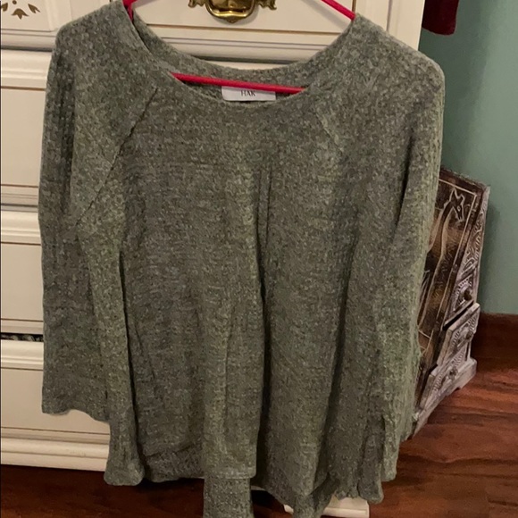 Green long sleeved tunic - Picture 2 of 3